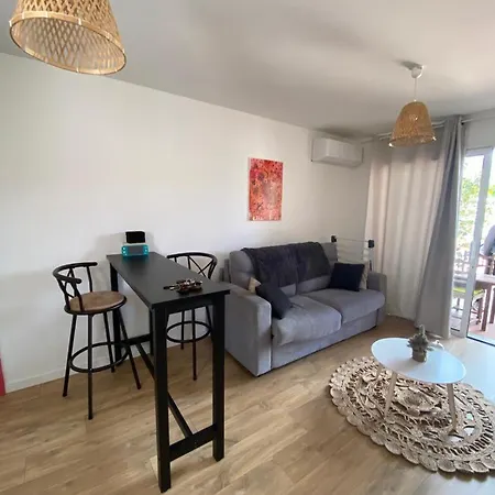 La Palmeraie Evanlucas Apartmán *